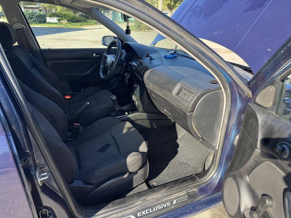 Продам VW GOLF 4 1.4 Бензин.