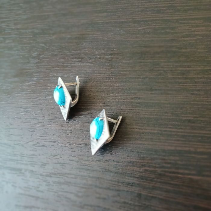 Продаю особисті вживані речі.Сережки .Срібло, бірюза