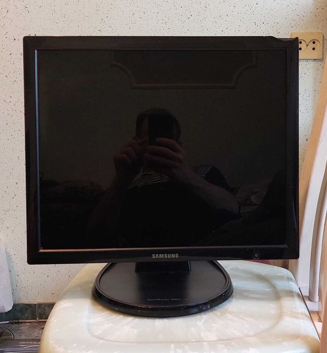 Монитор SAMSUNG 960BG 19"(48,3 см)