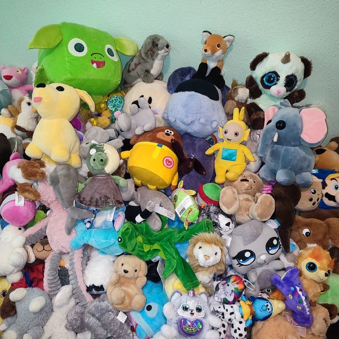 Розпродаж іграшок Roblox, Jellycat, Adopt me, Історії іграшок Пітер Пен , LPS потеряшкі  колекційні іграшки та з мультиків