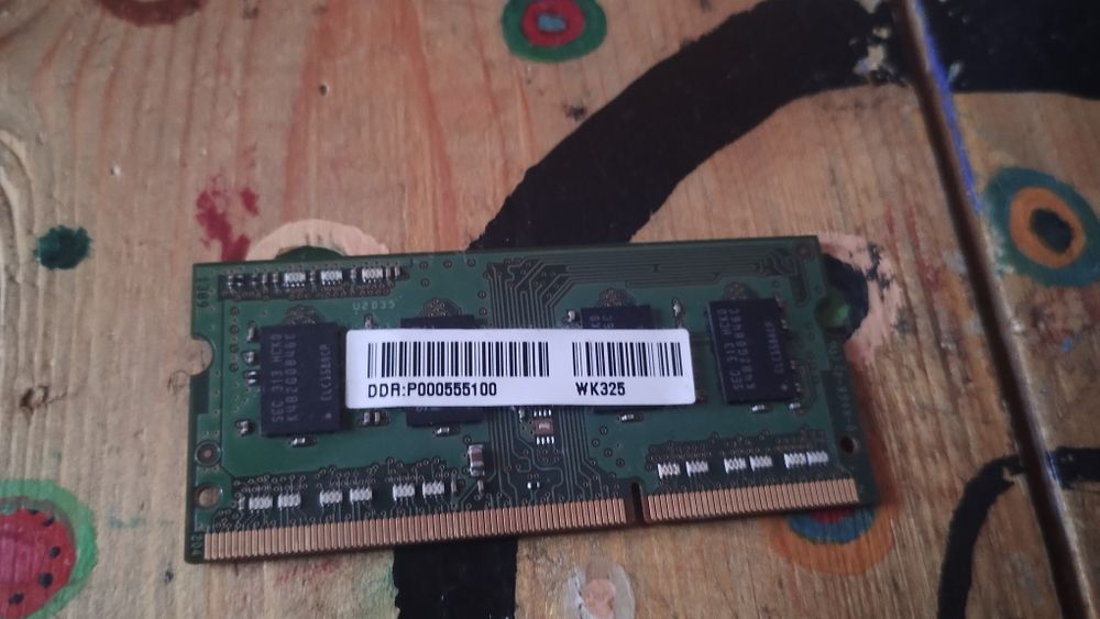 Оперативна пам'ять Samsung 2 GB SO-DIMM DDR3L 1600 MHz