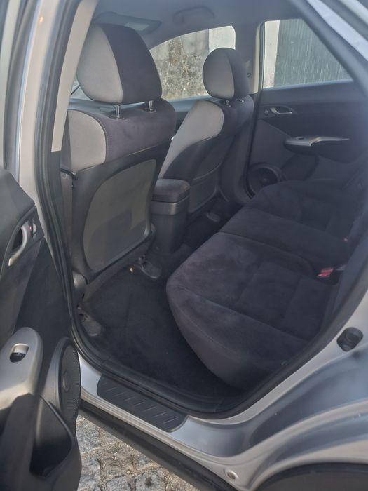 Honda civic impecável