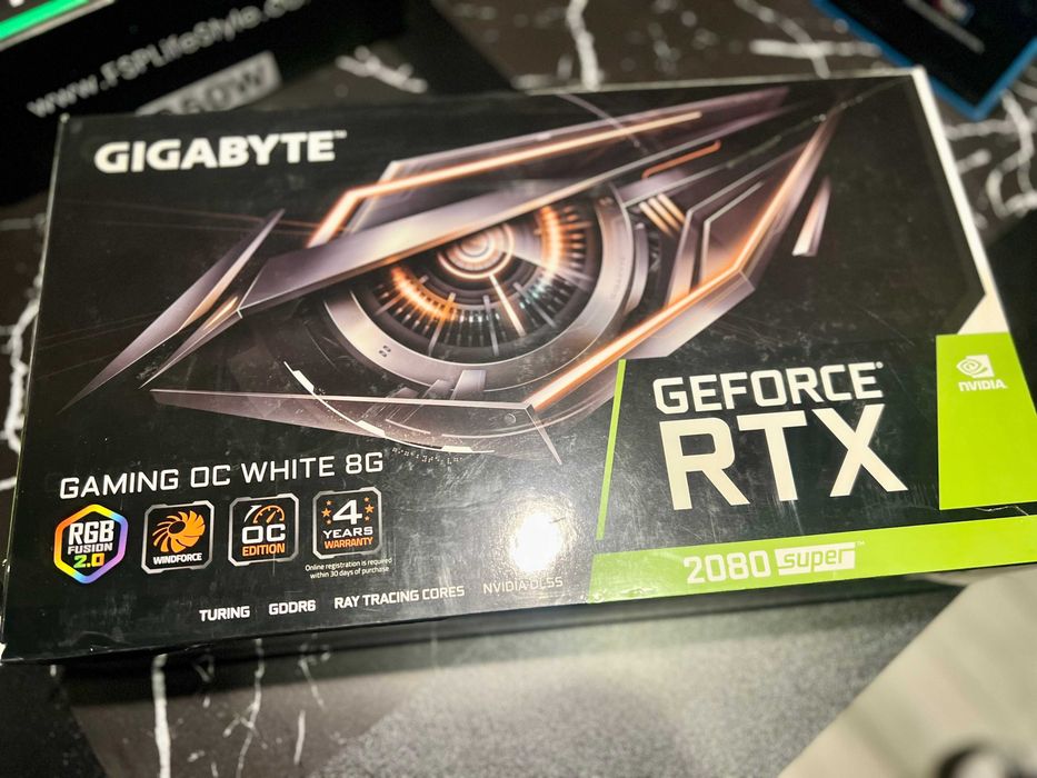 SUPER STAN - Gigabyte GeForce RTX 2080 SUPER gaming oc white 8gb gddr6