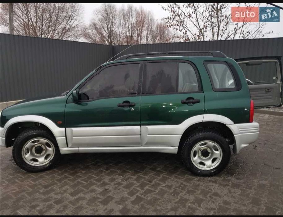 Suzuki Grand Vitara 2.5 V6