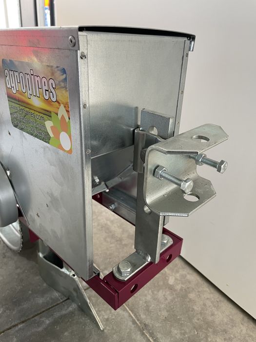 Semeador de milho para motocultivador