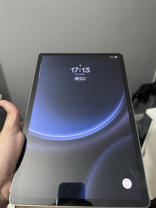 Samsung Galaxy Tab S9 FE+ 256GB + Capa teclado oficial