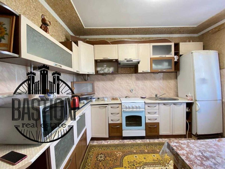 Продаж будинку у тихому та спокійному районі міста