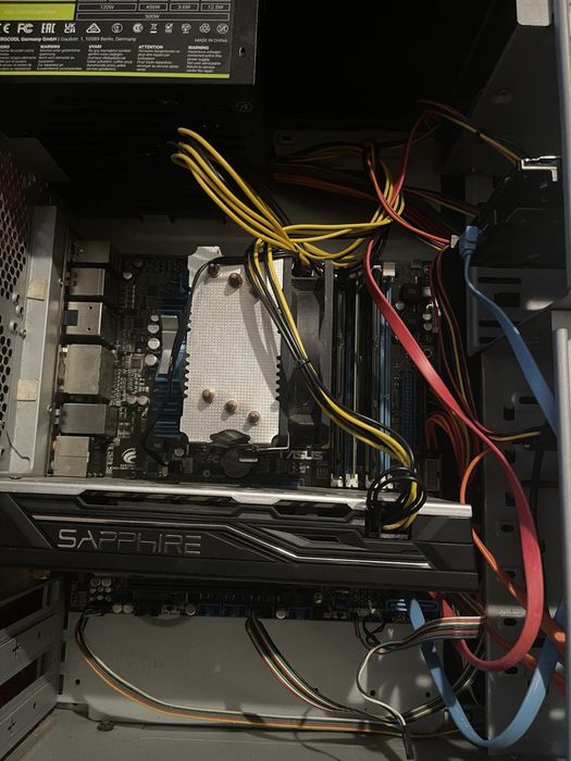 Комплект, процессор,материнка,озу.