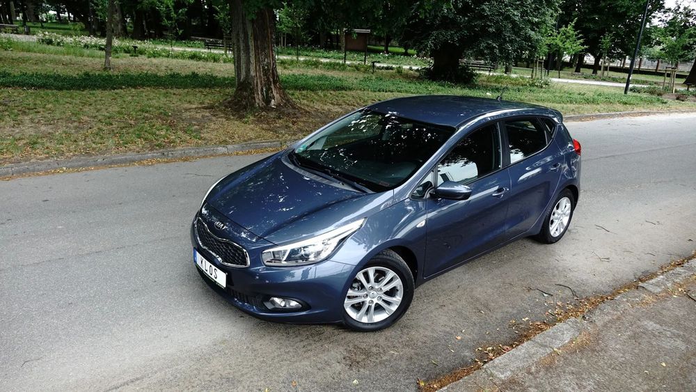 Kia Ceed .. Serwis .. Grzana Kierownica i Fotele .. PDC .. Kamera .. Nawigacja