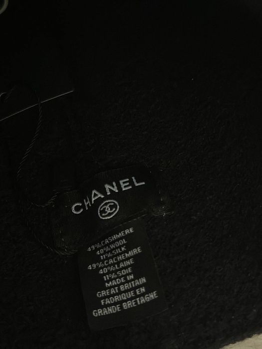 Czapka Chanel z kaszmiru.