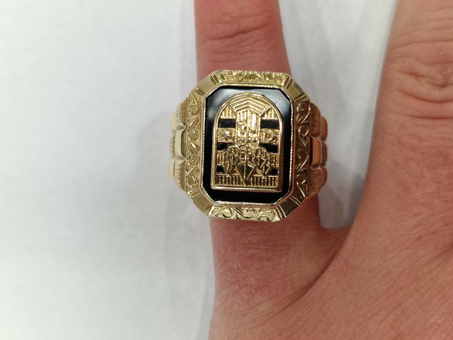 Złoty sygnet męski/ 585/ 10.89 gram/ R28/ Żółte złoto/ duży