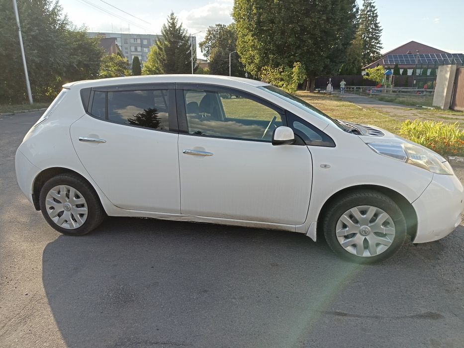Nissan Leaf 2013 року