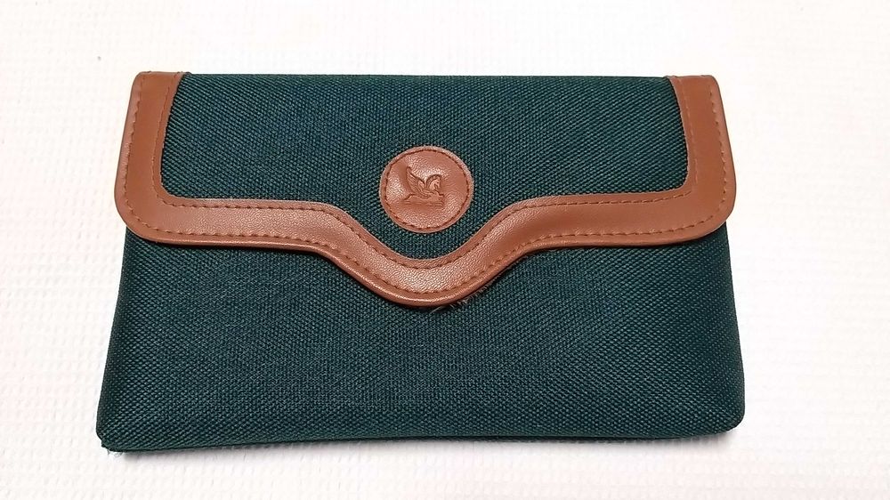 carteira verde NOVA, com porta moedas extra