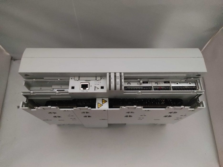 Сервопривід Lenze 9400 HighLine Single Drive E94ASHE0244