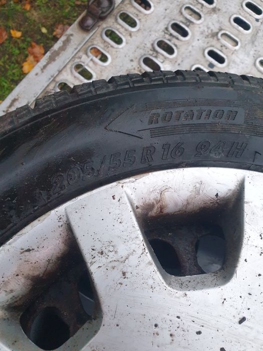 Felgi stalowe z Oponami  zimowe 205/55r16 mercedes