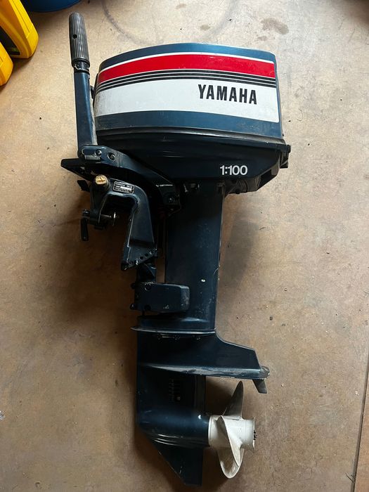 Лодочний двигун Yamaha 20