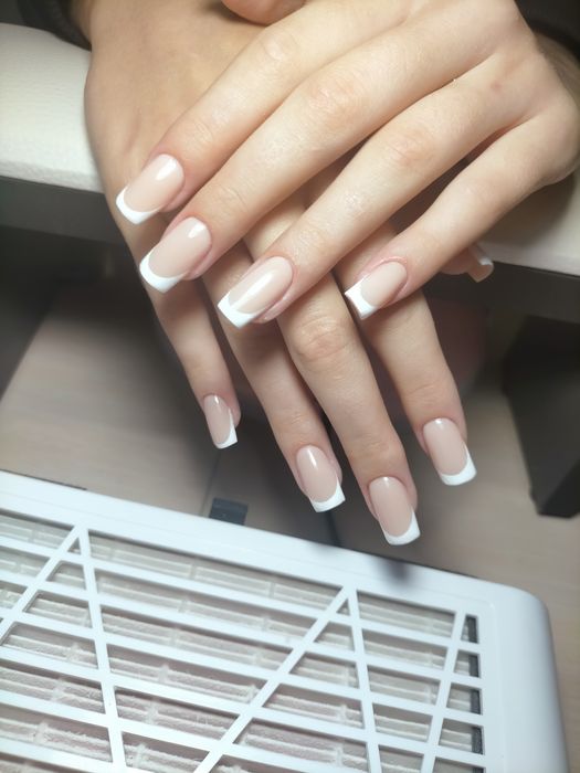 Маникюр,педикюр, наращивание 
Наращивание 600грн
Педикюр с обработкой