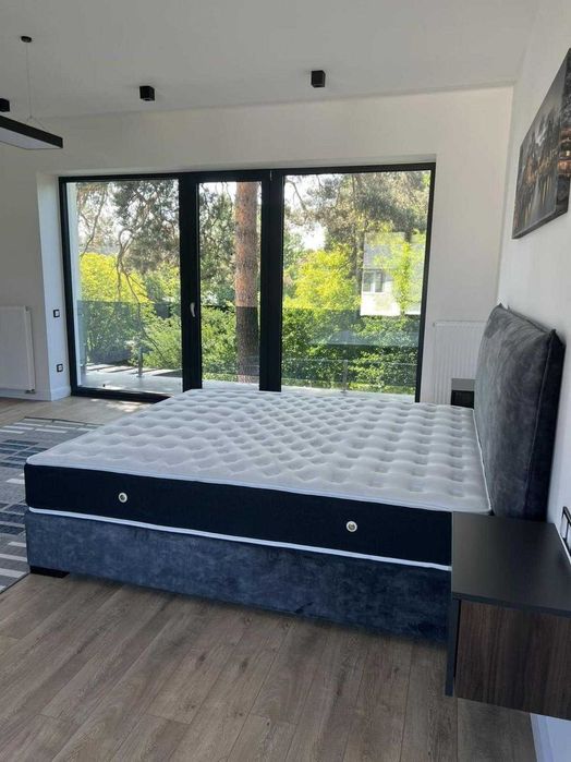 Продаж будинку, Брюховичі