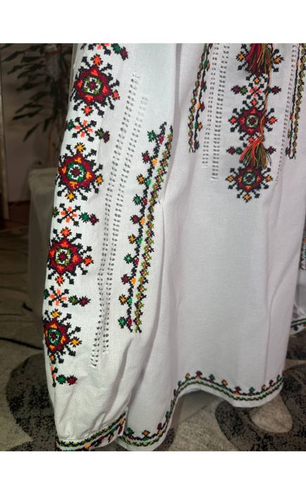 Продам вишиту сорочку.