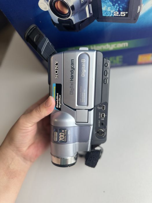Sony DCR-TRV245E Digital 8 — відеокамера Handycam + оригінальна коробка