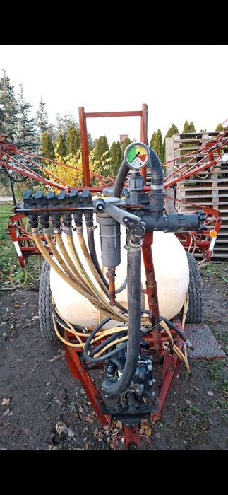 Opryskiwacz 1000 l, Pilmet , 15m