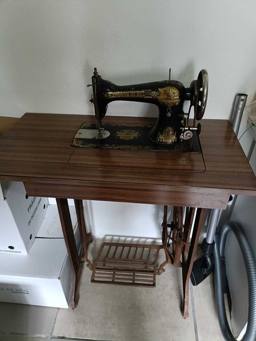 Máquina de costura Singer