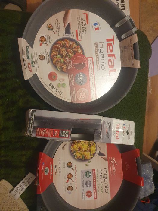 Сковороди tefal intengio 28 і 24 см + ручка
