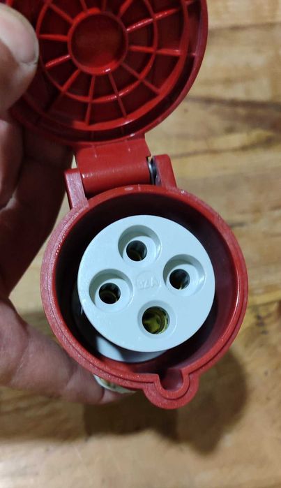 Розетка силовая 32А/4 (3Р+РЭ) IP44, TP electric