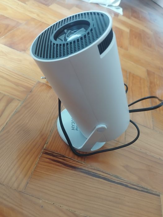 Complete and New Projector463993610322595842