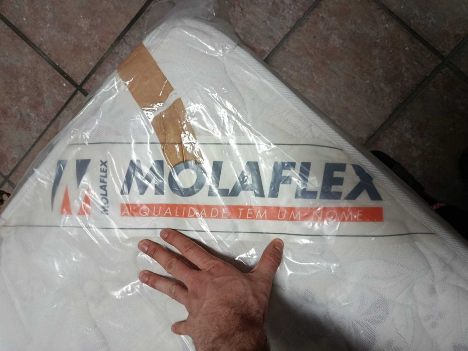 Quarto em carvalho maciço – cama + mesas | colchão e espelhos OFERTA