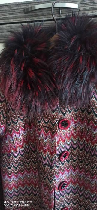 Продається пальто осіннє, штучне хутро