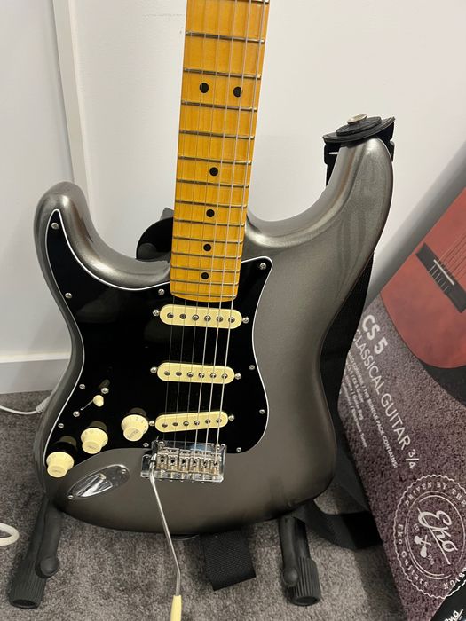 Fender American Professional II Stratocaster RW ESQUERDINA