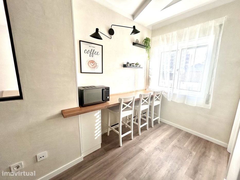 Apartamento T2 totalmente mobilado Paredes centro/estação