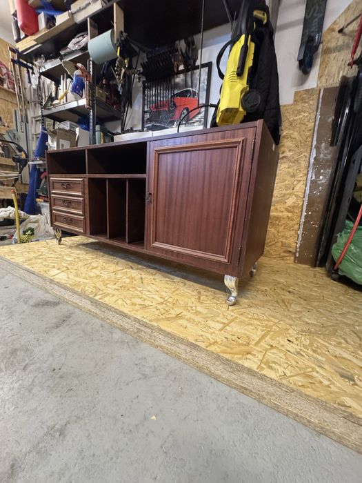 Komoda pod telewizor z szufladami – do odrestaurowania