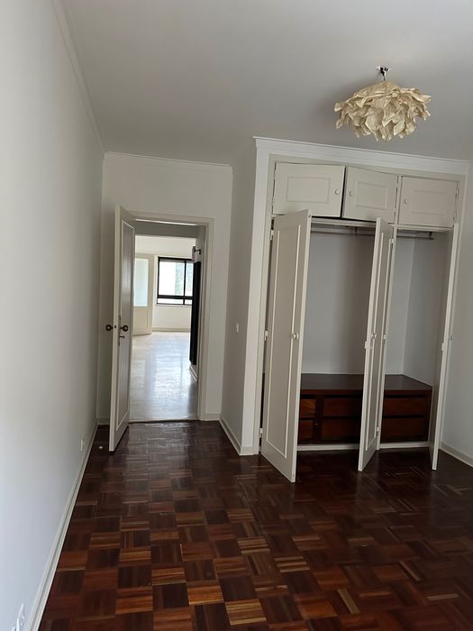 T1 Próximo Igreja Benfica