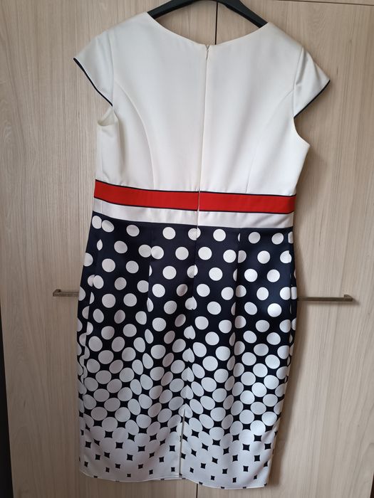 Elegancka sukienka