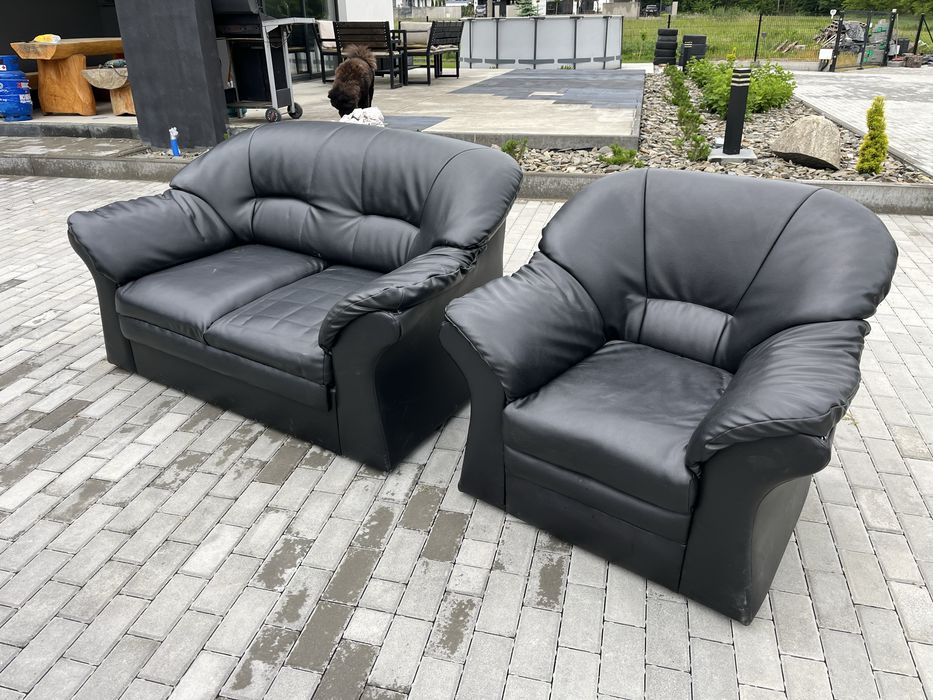 Sofa i fotel czarne ekoskora