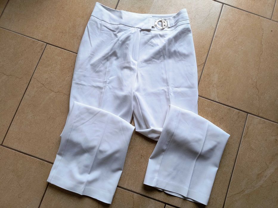 eleganckie białe spodnie letnie proste nogawki M&S 36