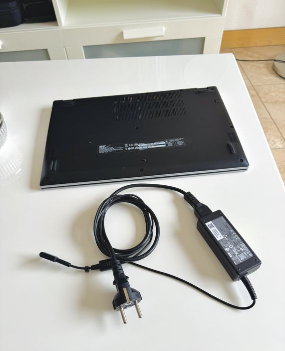 Vendo Portatil ACER, intel Core i7, 11ª Ger, SSD 512GB, 12GB RAM, ainda na Garantia estado impecavel!
