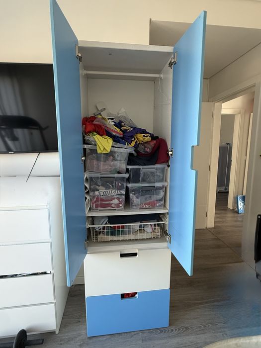 Armário Roupeiro com dois gavetões (Ikea Stuva)