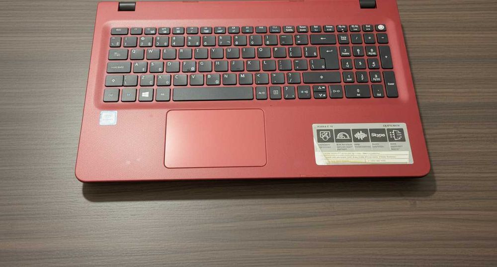 Portátil Acer Aspire i3 8GB RAM SSD 256 GB e HD 1 TB em bom estado