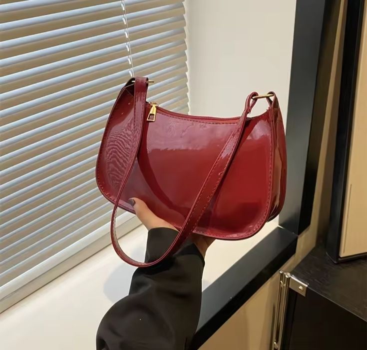 Трендовая женская сумка сумочка через плечо бургунди бордовая