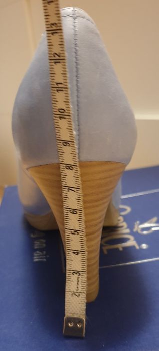 Czółenka Caprice błękitne r. 36-37