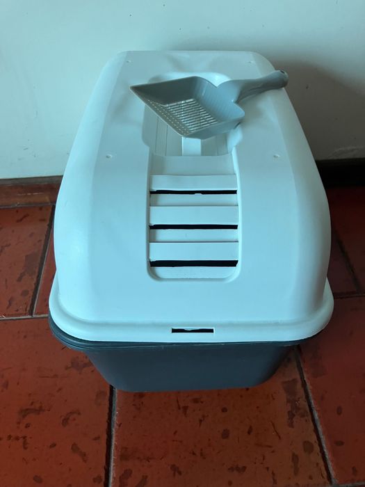 Caixa de areia tamanho XL com porta e tapete (Oferta pá limpeza)