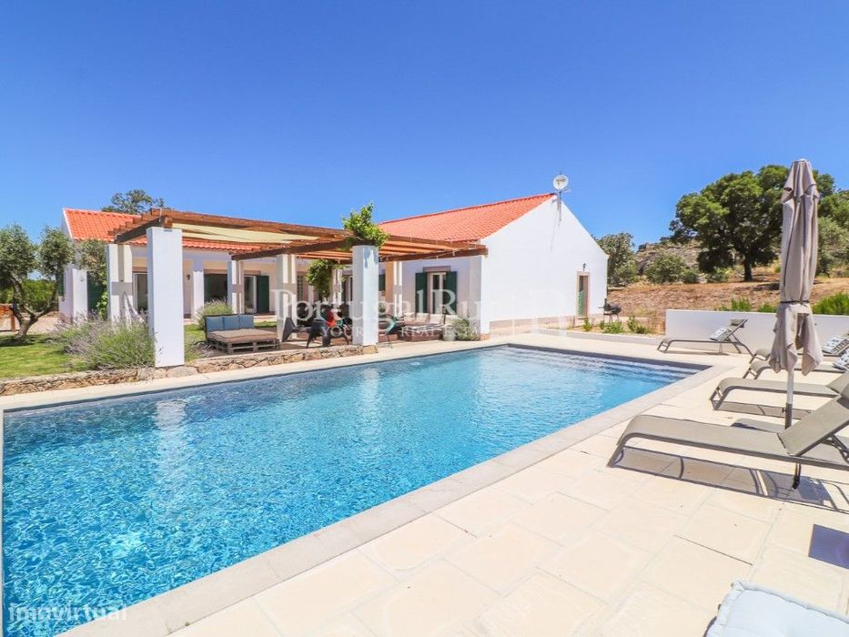Quinta com 2 casas e piscina no P. N. da Serra de São Mamede