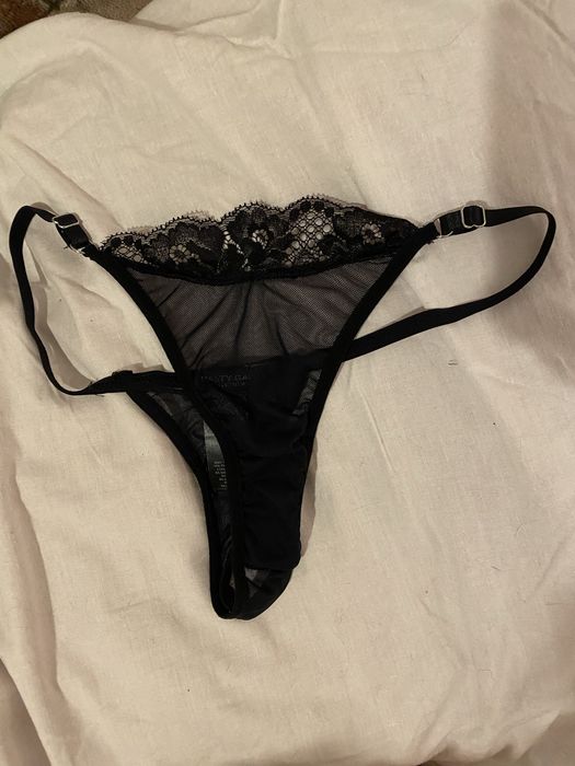 Figi damskie . Zmysłowe.Sprzedaje to co na zdj. Nic poza tym!!!