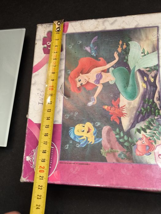 2 Puzzle Disney Princesas Ariel e Branca de neve.