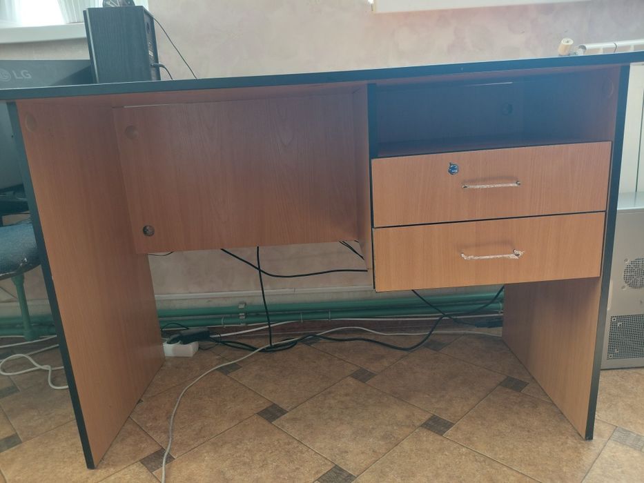 Стіл письмовий для дитини