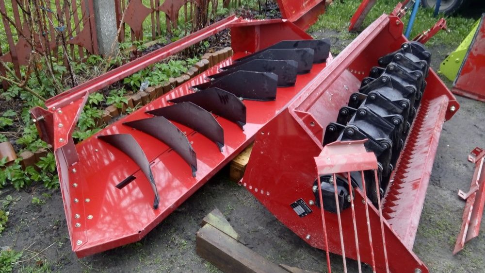 Измельчитель подрібнювач січкарня соломи Case MDW Лида Бізон Ліда Кейс