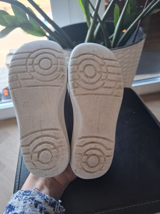 Trampki wyższe rozm.26